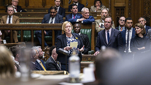 Zöe asking a question at PMQs